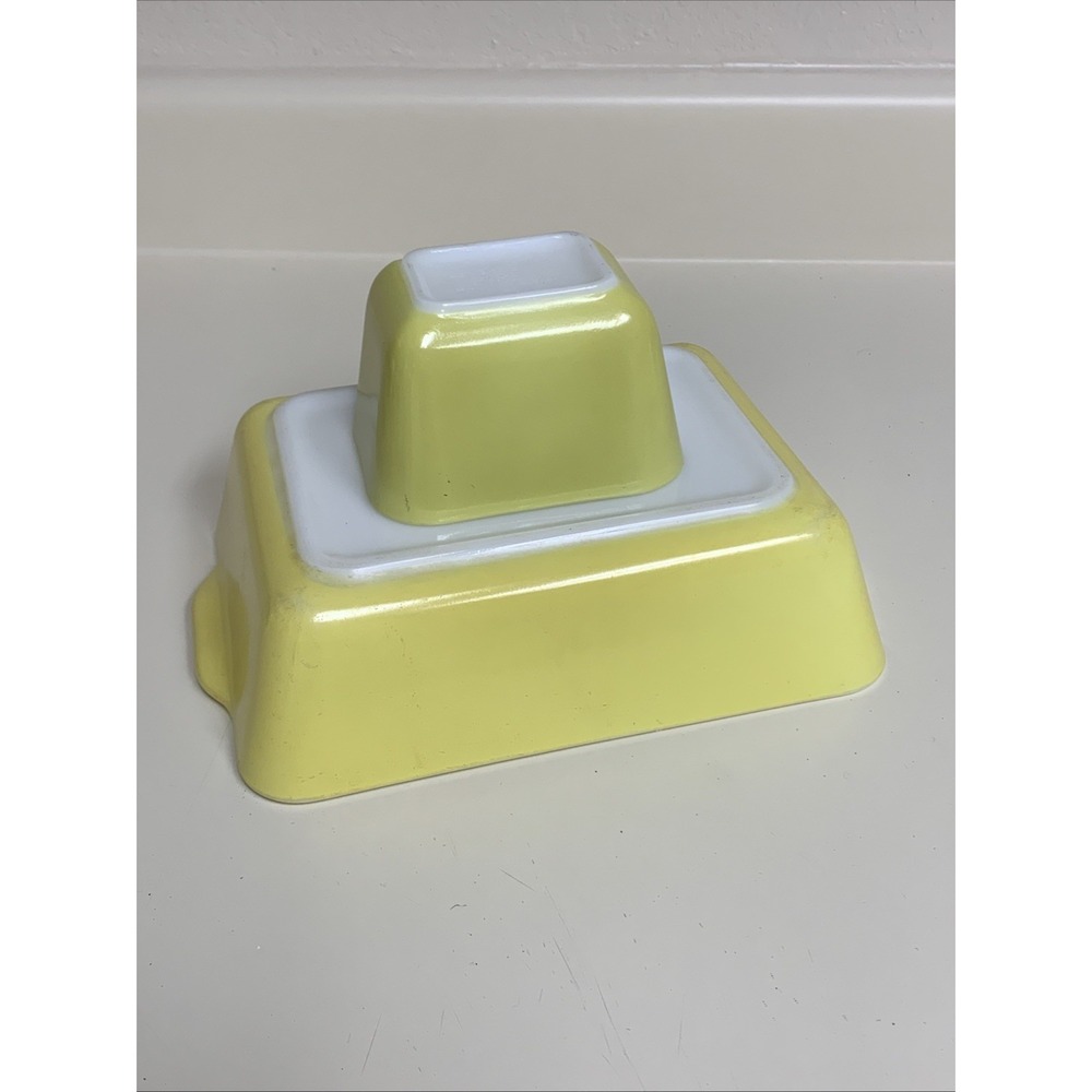 2 Vintage Pyrex Yellow Refrigerator Dish Set No Lids! 501 &503